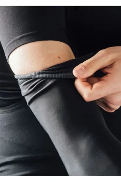 Agu Armstuk Essential