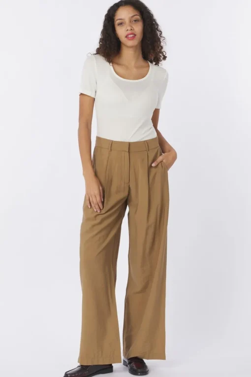 AWARE Broek Perry