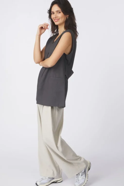 AWARE Gilet Okava Tailored