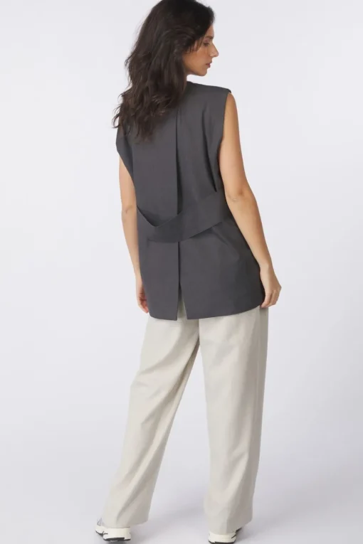 AWARE Gilet Okava Tailored