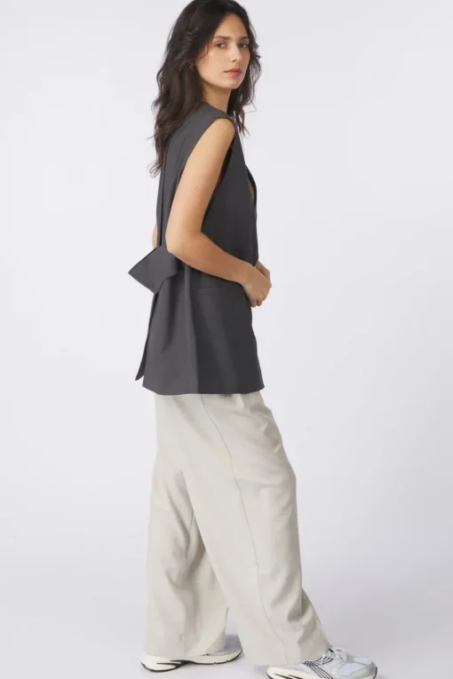 AWARE Gilet Okava Tailored