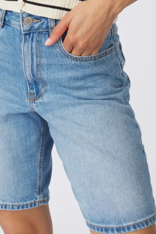 AWARE Short Sage Hr Bermudas