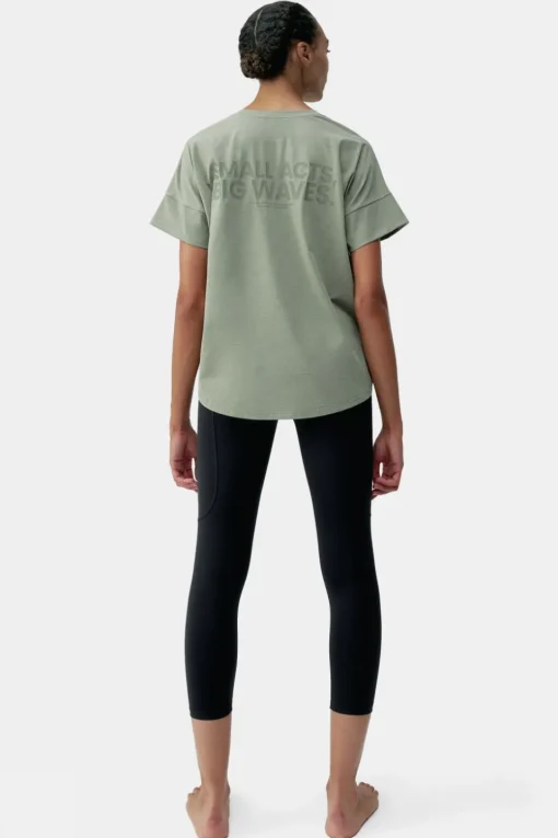 Born Living T-Shirt Mayumi