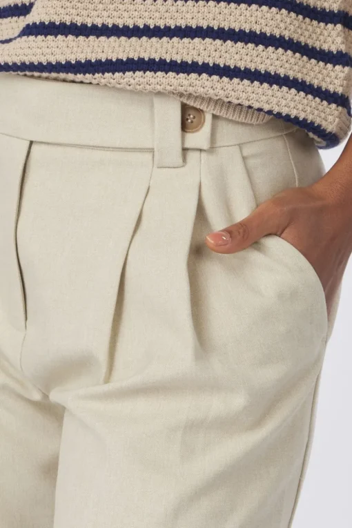 B.Young Broek Danoa