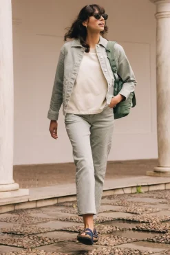 B.Young Jeans Kasio