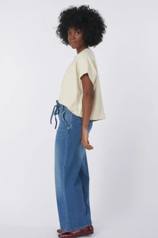 B.Young Jeans Kimu
