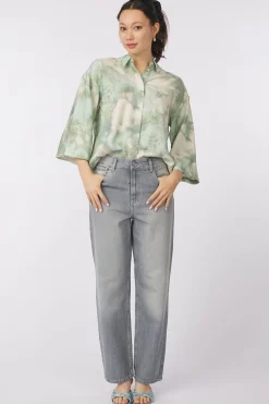 B.Young Jeans Larita