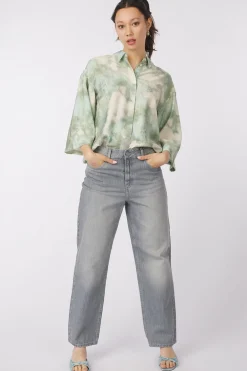 B.Young Jeans Larita