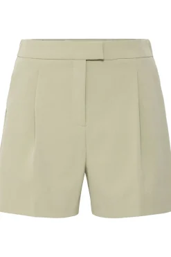 B.Young Short Danta