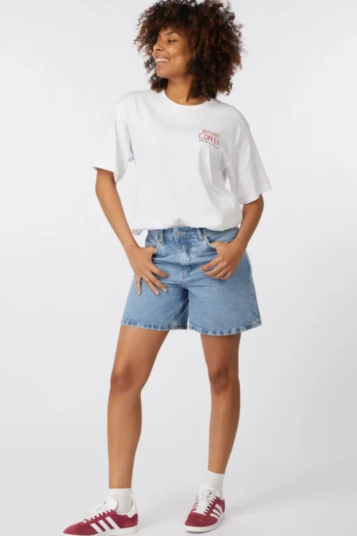 B.Young Short Kallie