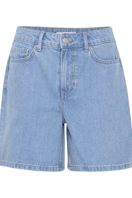 B.Young Short Kallie