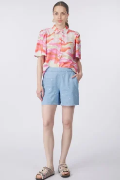 B.Young Short Kosmo