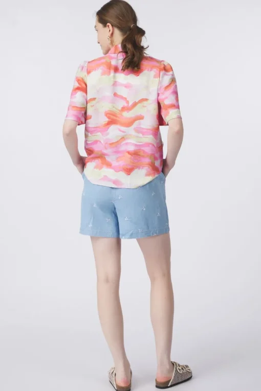 B.Young Short Kosmo
