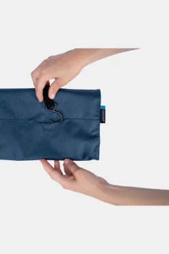 Cocoon Toilettas Hanging Toiletry Kit - Minimalist