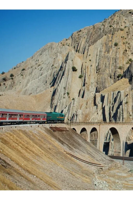 Kosmos Mooiste treinreizen - Lonely Planet