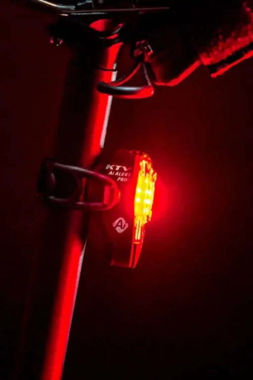 Lezyne Fietsverlichting Ktv Pro+ Ai Alert Rear