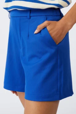 Object Short Lisa