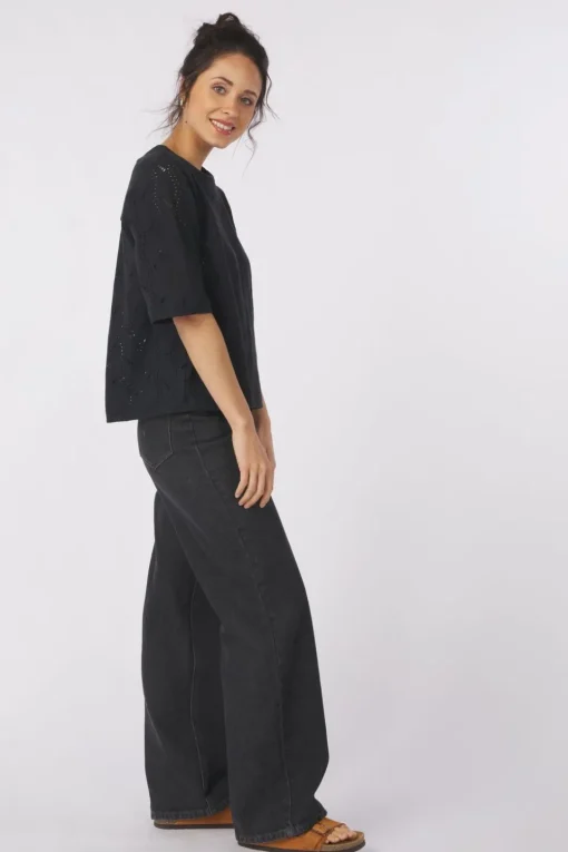 Object T-Shirt Ava