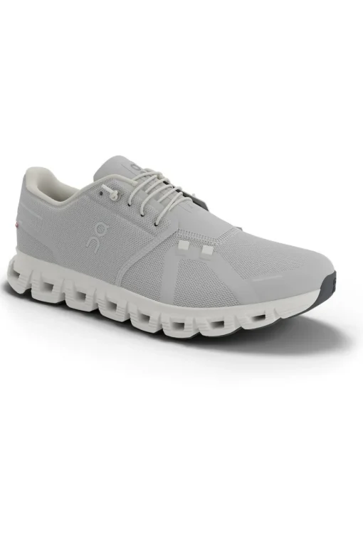 On Wandelschoenen Cloud 6