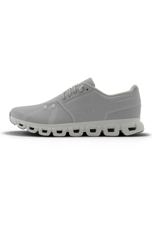 On Wandelschoenen Cloud 6