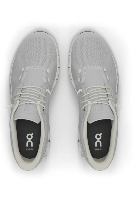 On Wandelschoenen Cloud 6