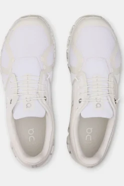 On Wandelschoenen Cloud 6