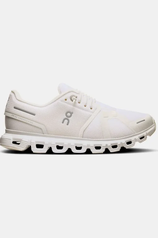 On Wandelschoenen Cloud 6