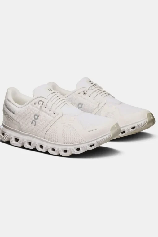 On Wandelschoenen Cloud 6