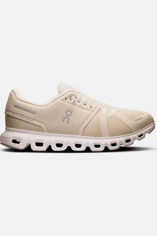 On Wandelschoenen Cloud 6