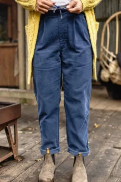 Passenger Clothing ltd Broek Compass Recycled Corduroy Trouser