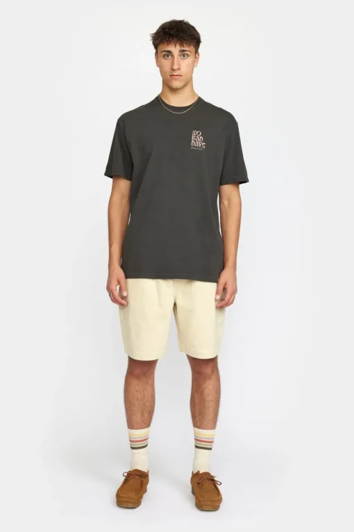 Revolution Short 4054