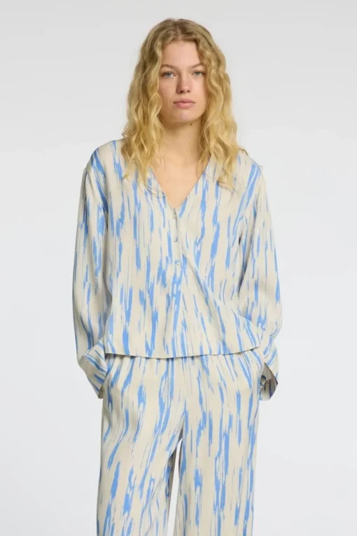 Selected Blouse Baela Ls Aop V-Neck Top B