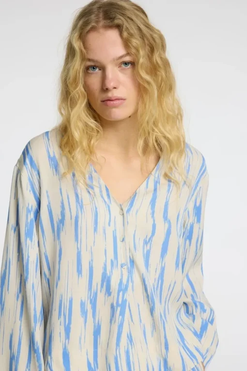 Selected Blouse Baela Ls Aop V-Neck Top B