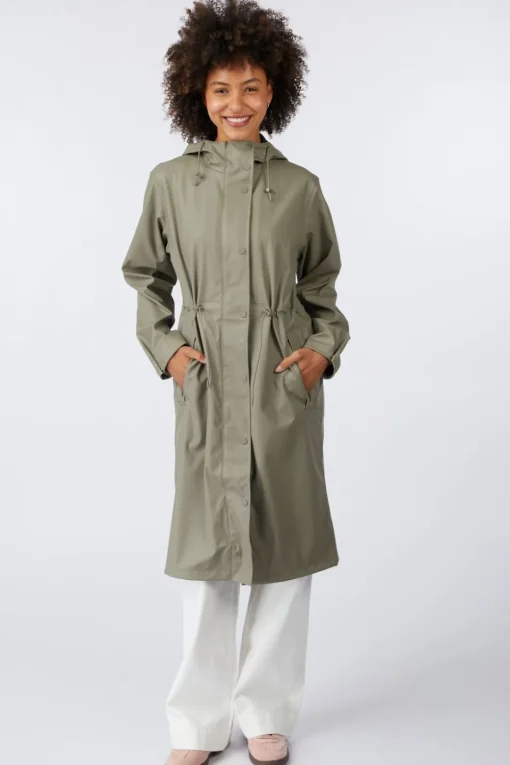 Selected  Regenjas Raya