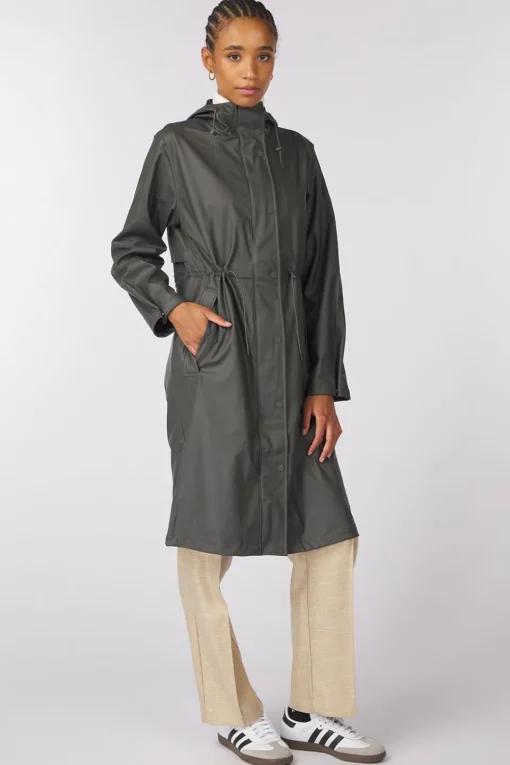 Selected  Regenjas Raya