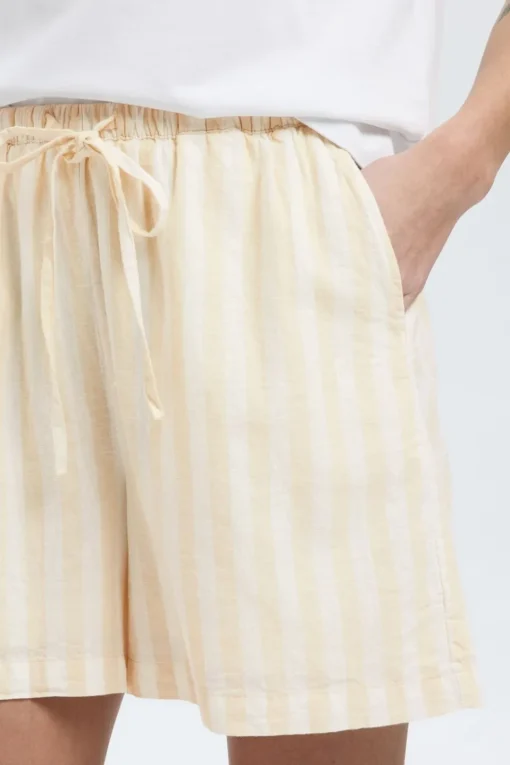 Selected Short Fluisa