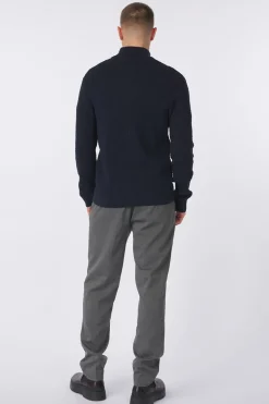 Selected Trui Theo