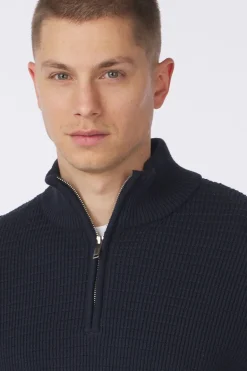 Selected Trui Theo