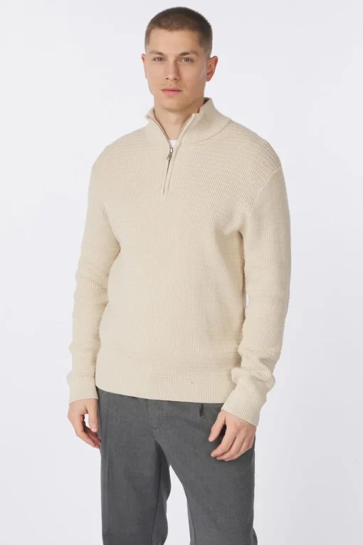 Selected Trui Theo