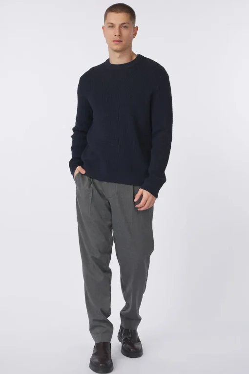 Selected Trui Theo