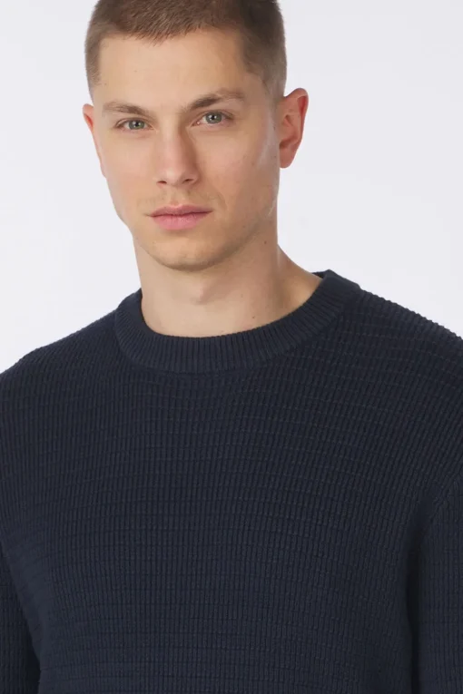 Selected Trui Theo