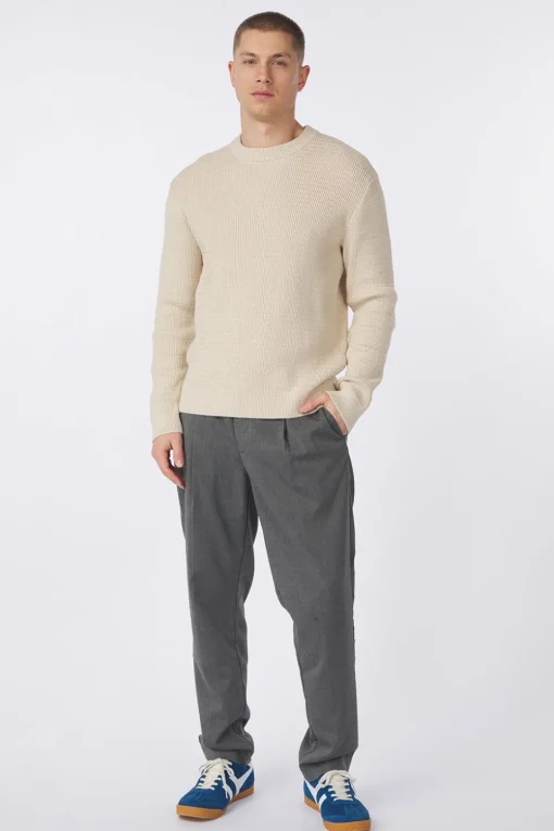 Selected Trui Theo