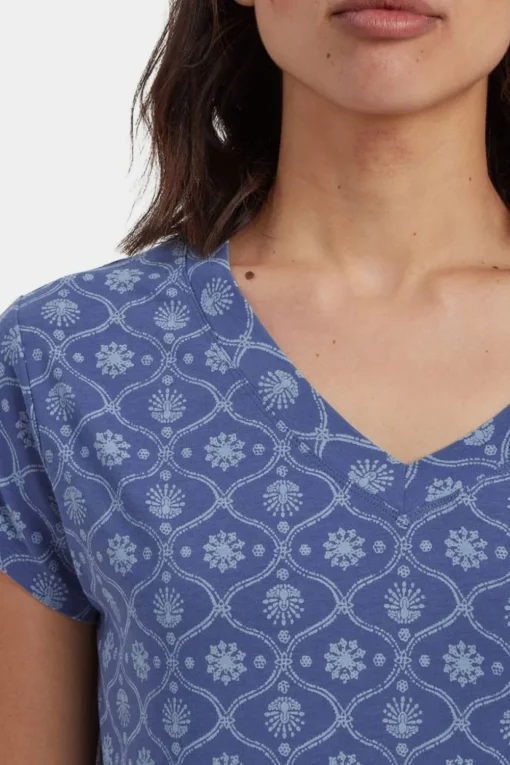 Sherpa T-Shirt Neha V-Neck Tee