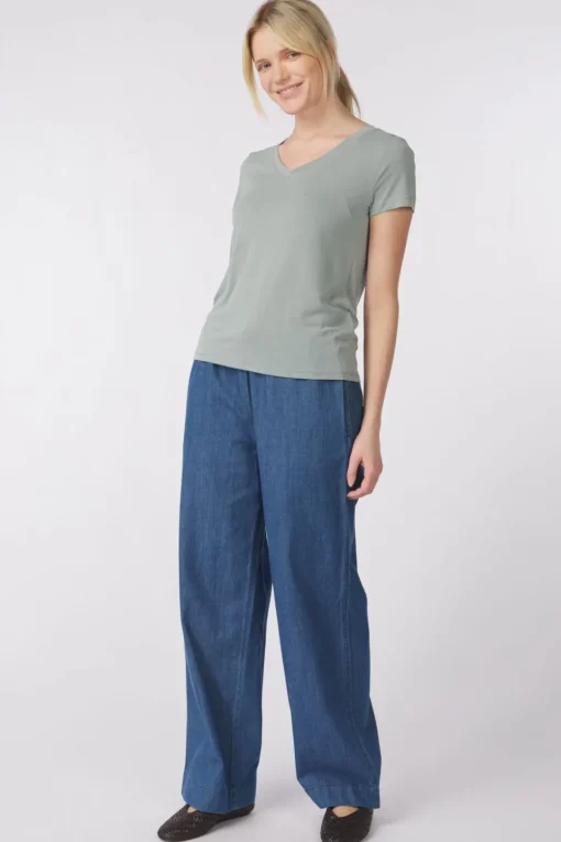 Soaked in Luxury Sl Coloumbine V-Neck
