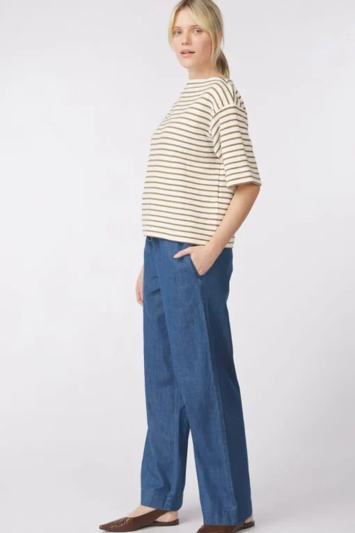 Soaked in Luxury T-Shirt Slingina