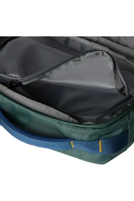 The North Face Base Camp Voyager Dopp Kit