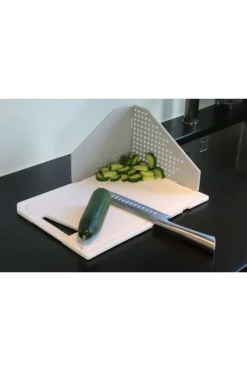 TNK Brand Gagdet Pelican Cutting Board