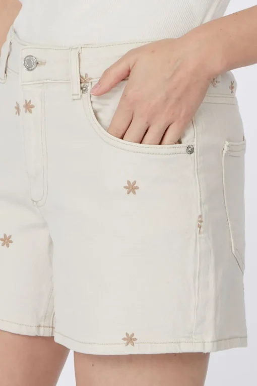 Vero Moda Short Te Mr Ecru Flowers
