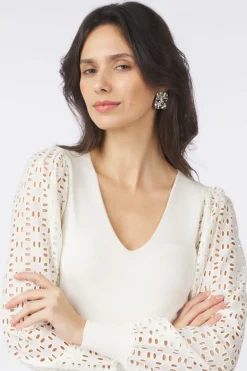 Vila Trui Lacine Lace Detail